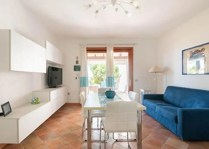 La Casa Bianca A Due Minuti A Piedi Dal Mare Ferienhaus